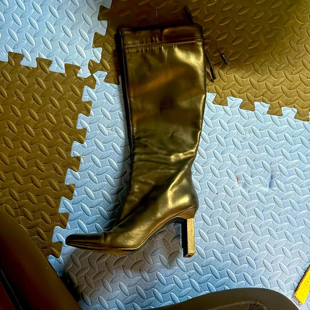 BCBG black boots